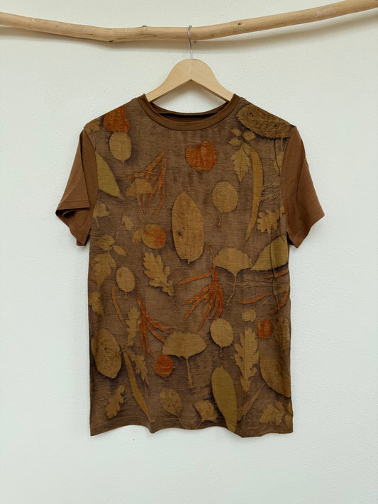 Naturally dyed brown merino wool t-shirt, dyed wih walnut husks and eco-printed with various leaves like eucalyptus by DOT 'N' POT