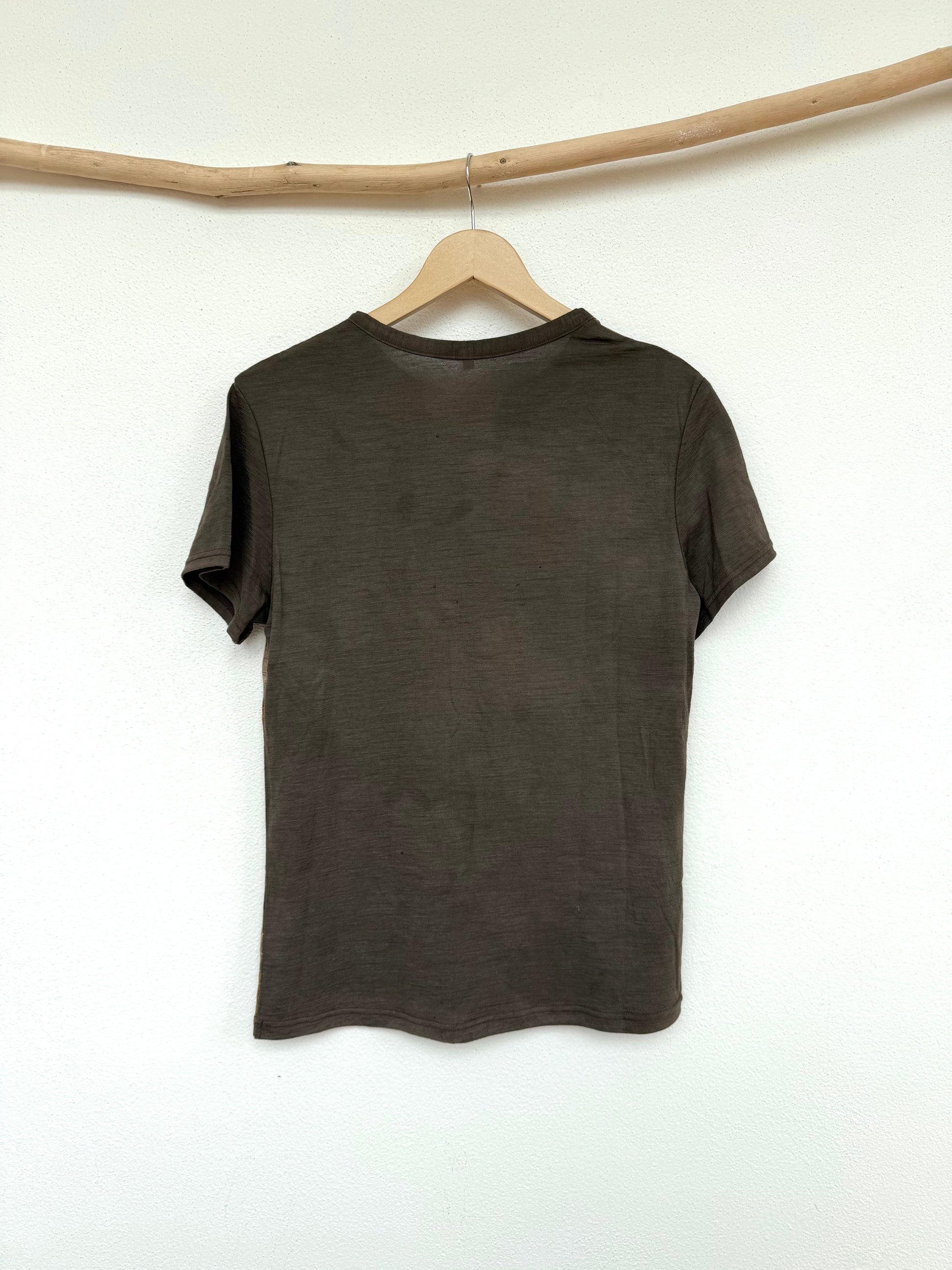 natuarally dyed merino wool t-shirt- back part colour in gray