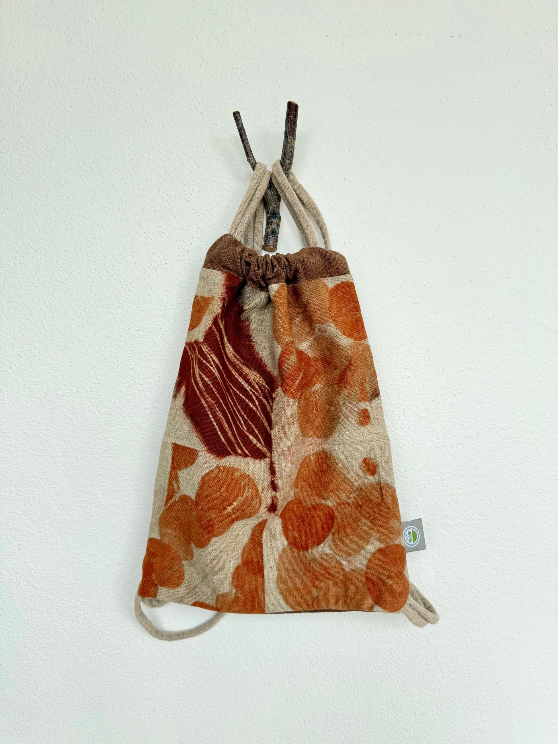 Drawstring bag with an eucalyptus eco-print by DOT 'N' POT