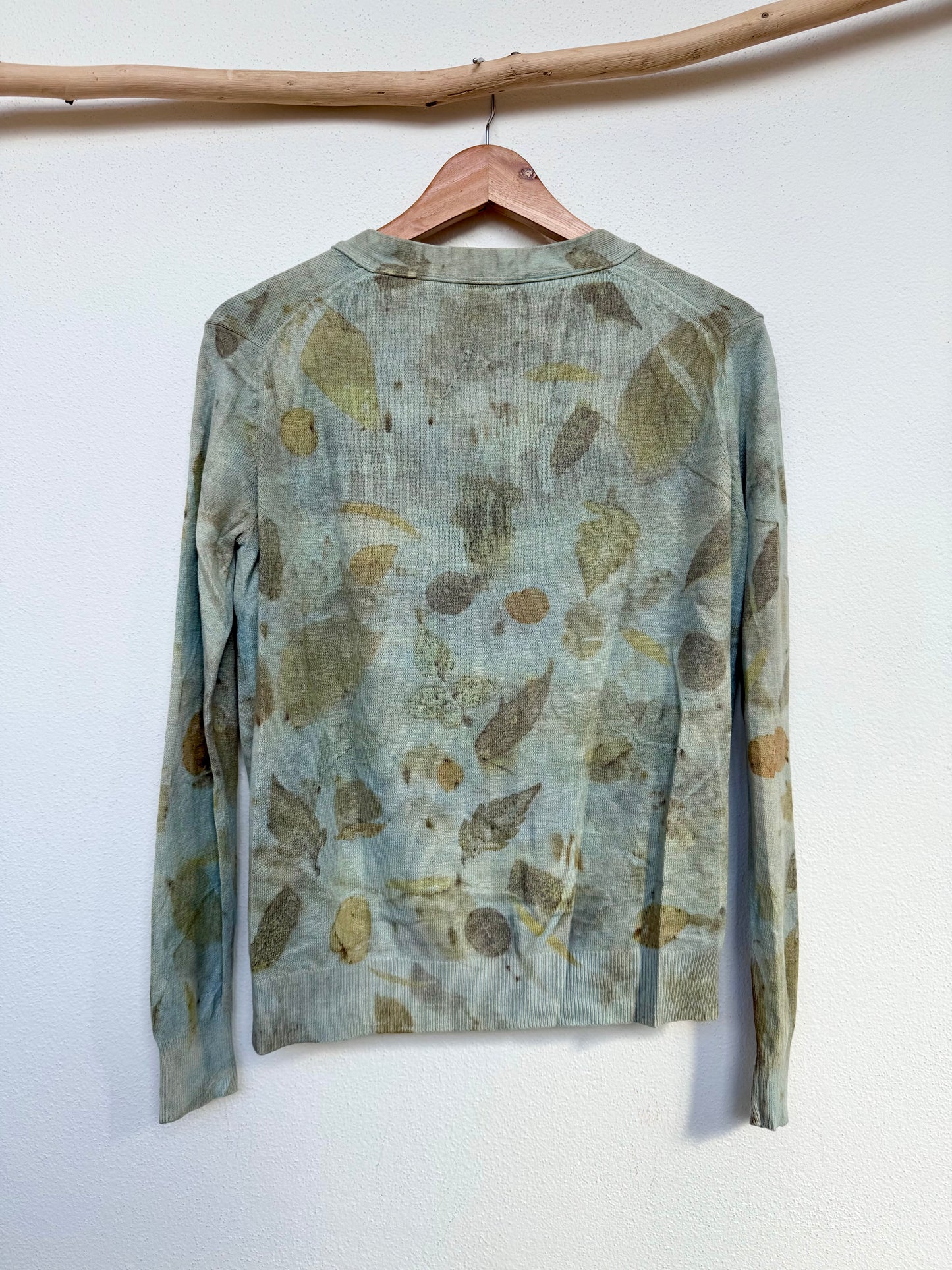 LIGHT_BLUE_INDIGO, M