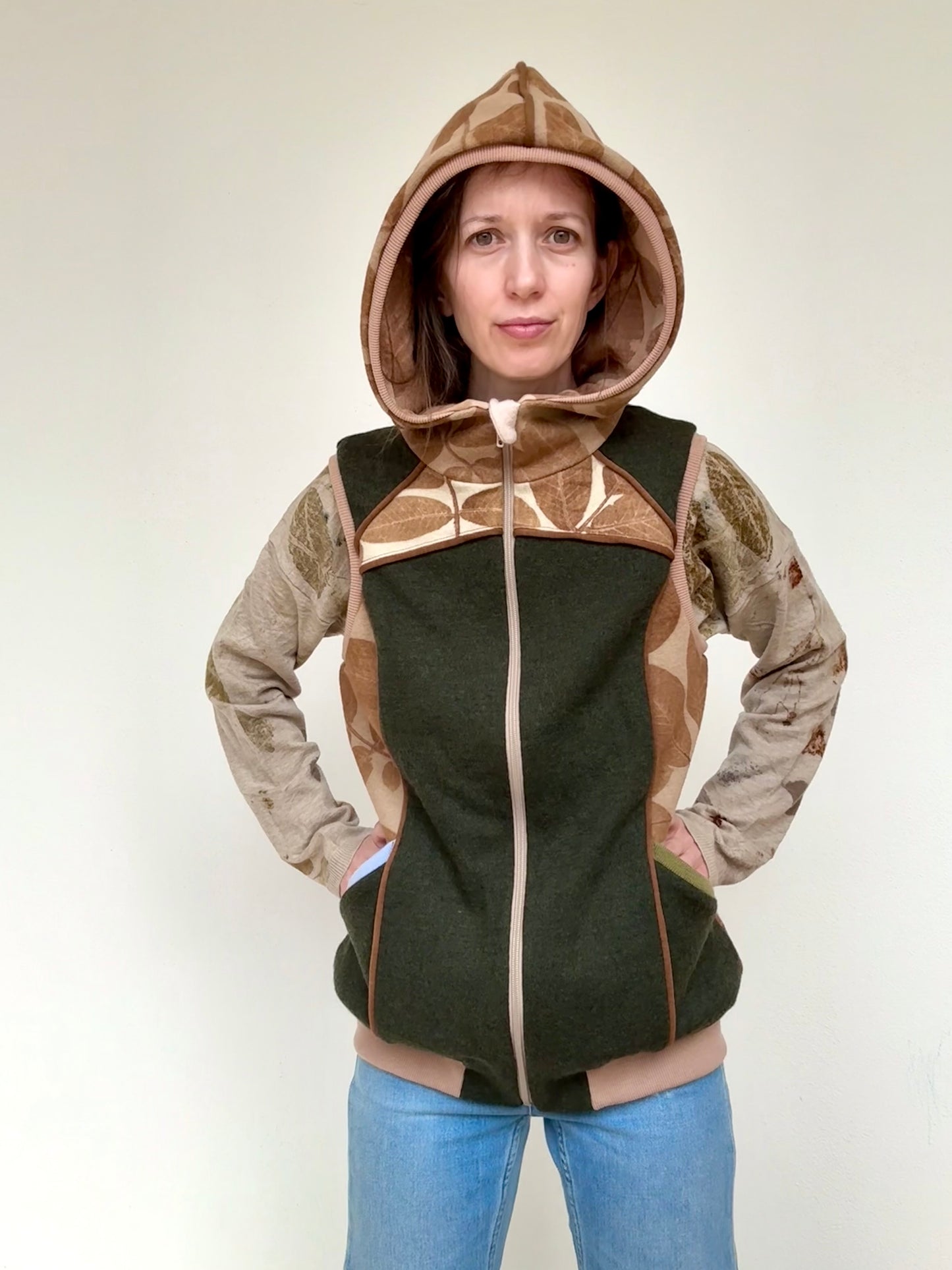 WOMEN'S NATURE VEST, 36