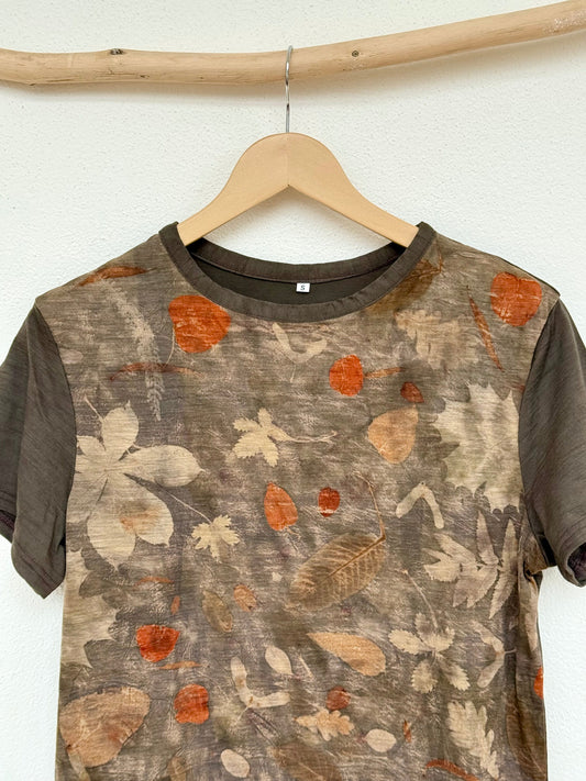 eco-printed merino t-shirt with leaves pattern - close up of the front part