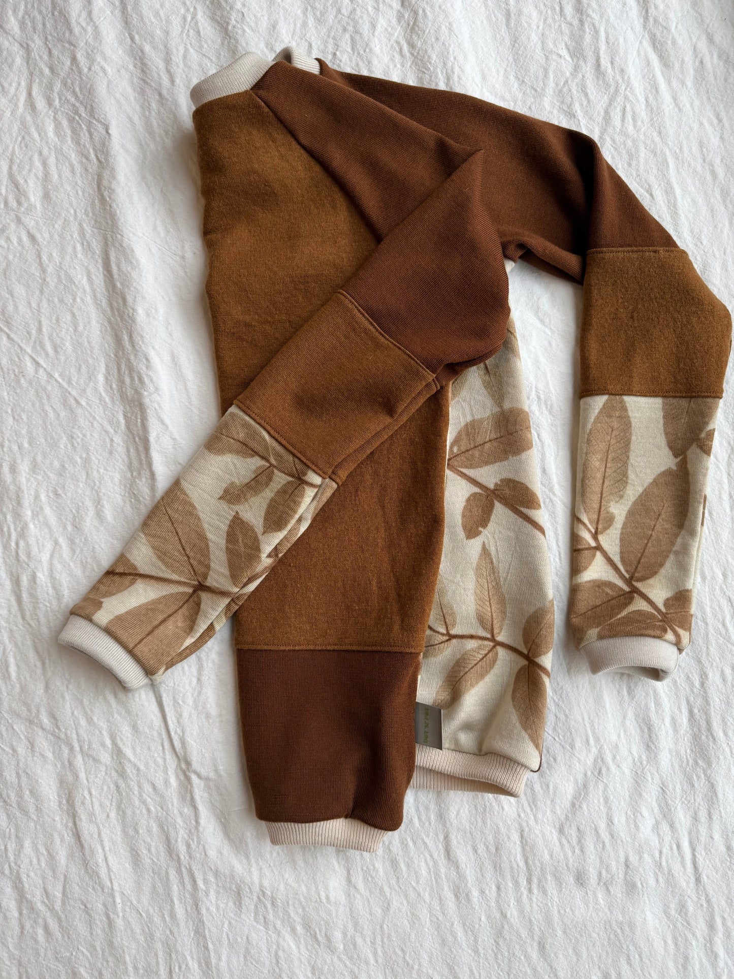 BROWN SLEEVE WALNUT, S/M