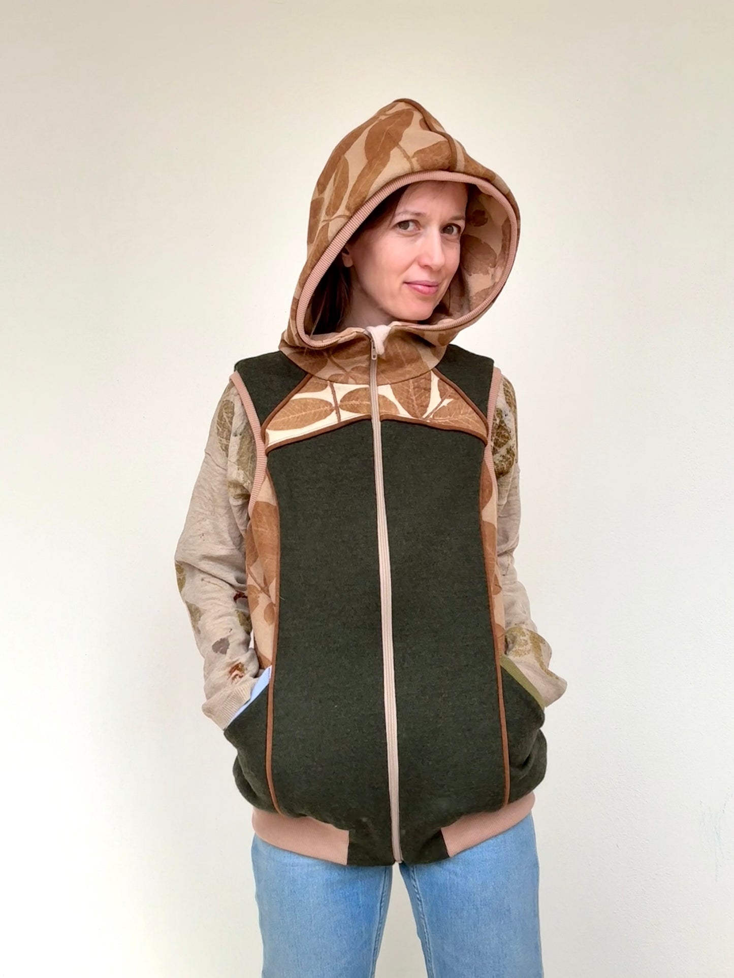 WOMEN'S NATURE VEST, 36