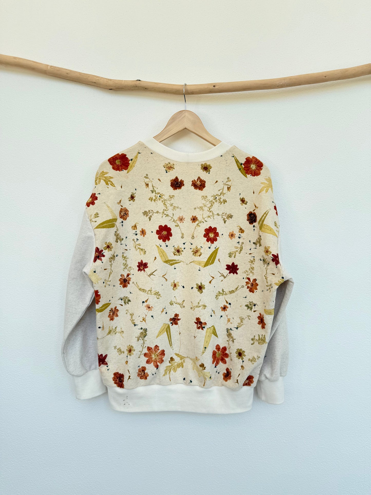 Boyfriend sweater eco-printed with plants and flowers - back part, by DOT 'N' POT