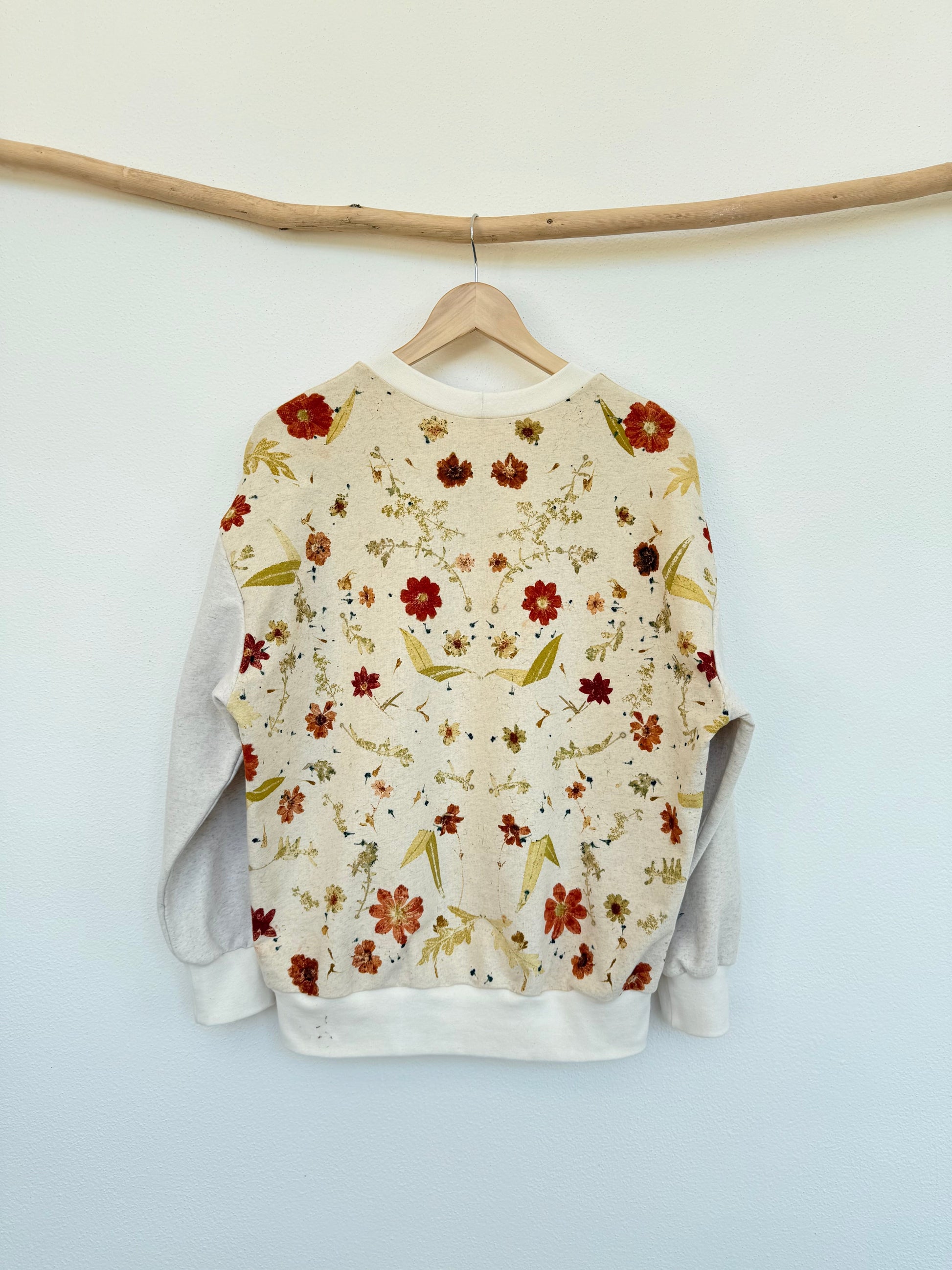 Boyfriend sweater eco-printed with plants and flowers - back part, by DOT 'N' POT