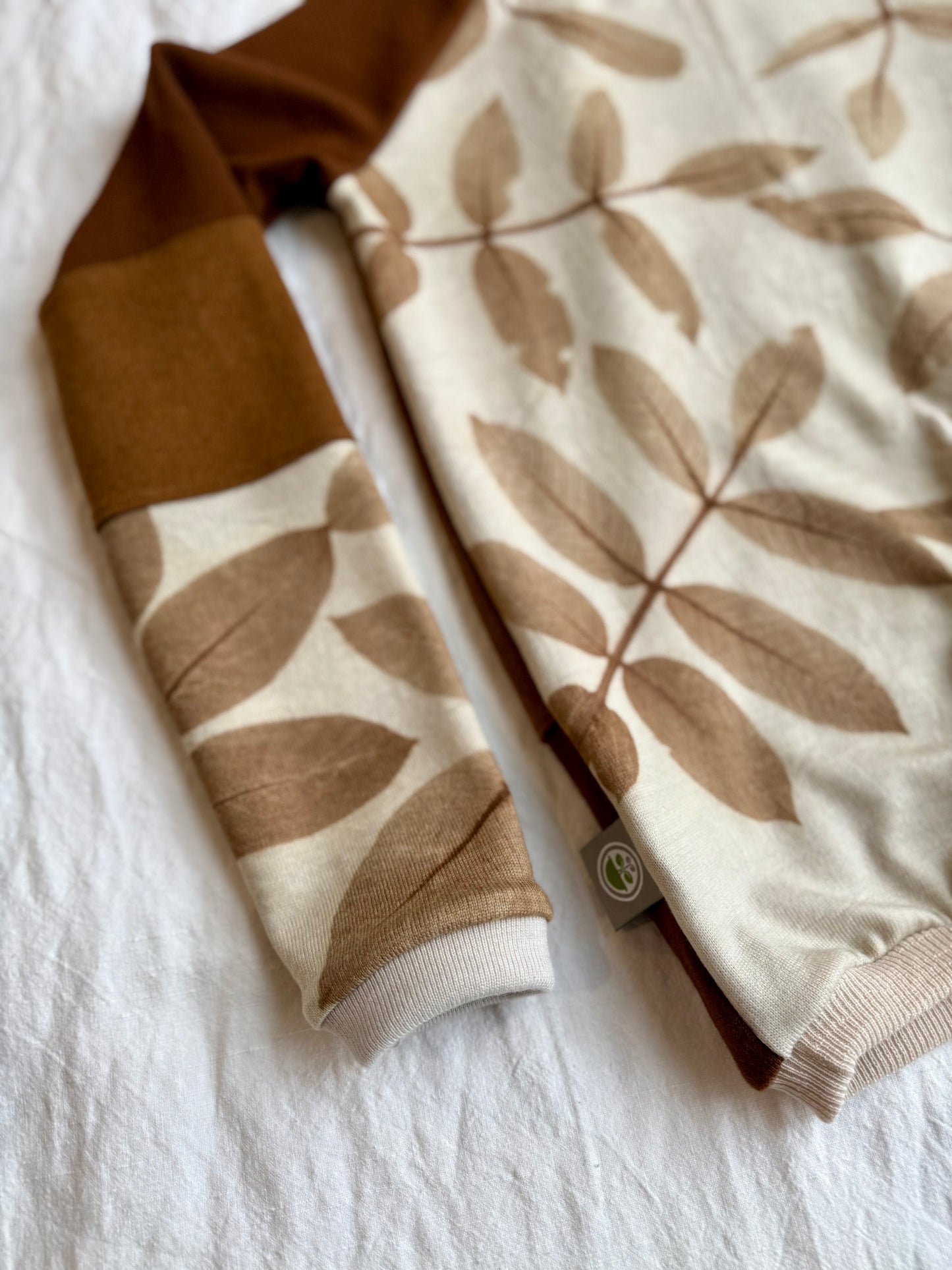 BROWN SLEEVE WALNUT, S/M