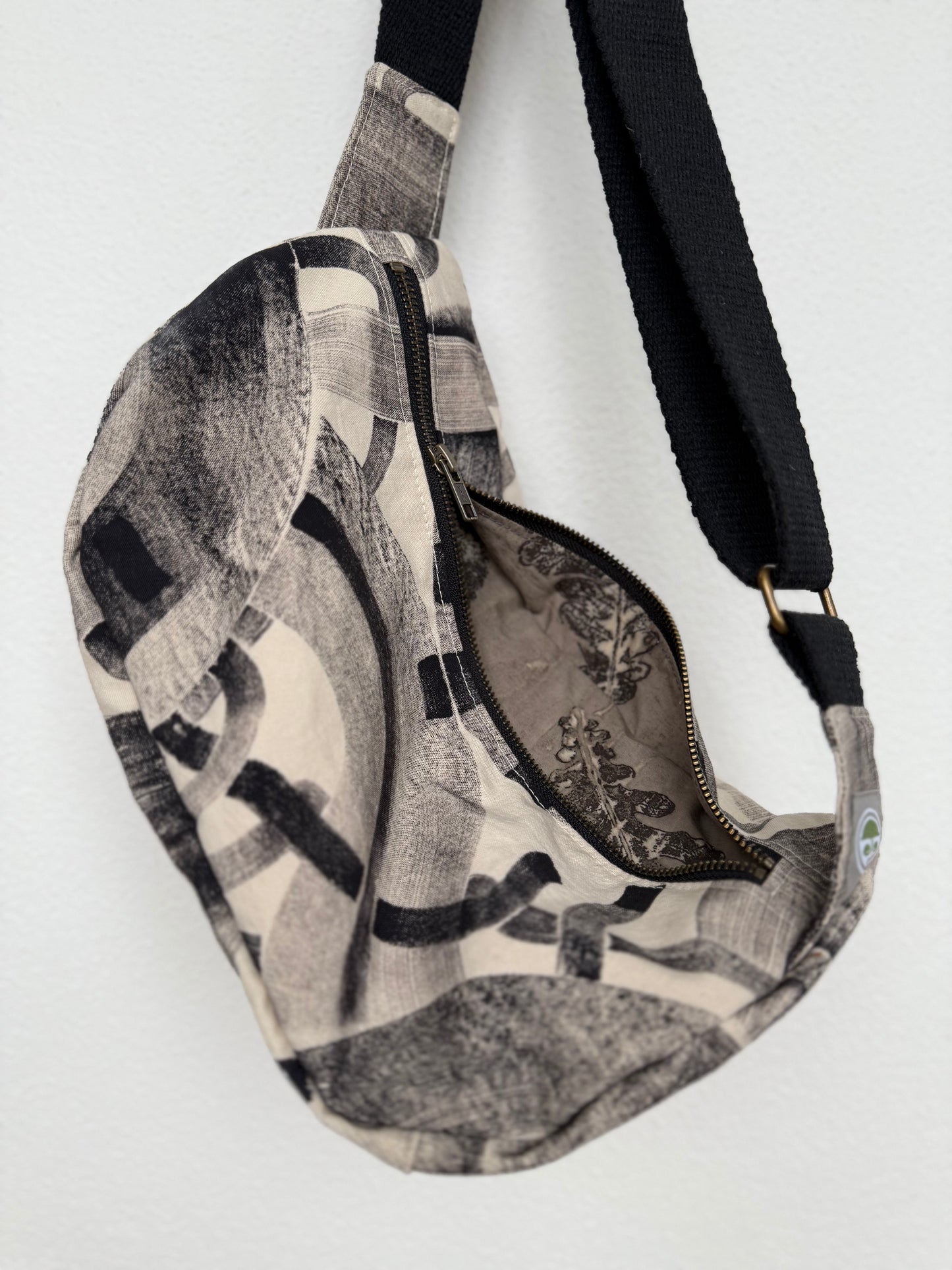 CROSSBODY_BAG II