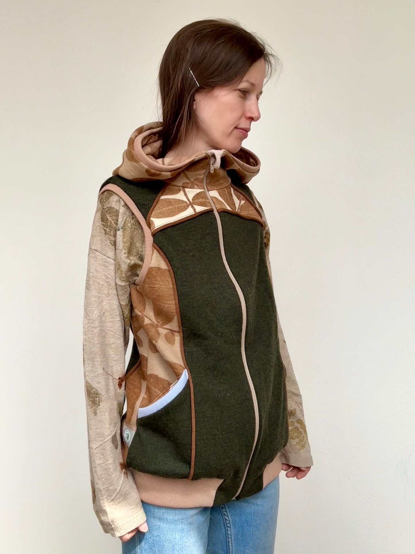 WOMEN'S NATURE VEST, 36