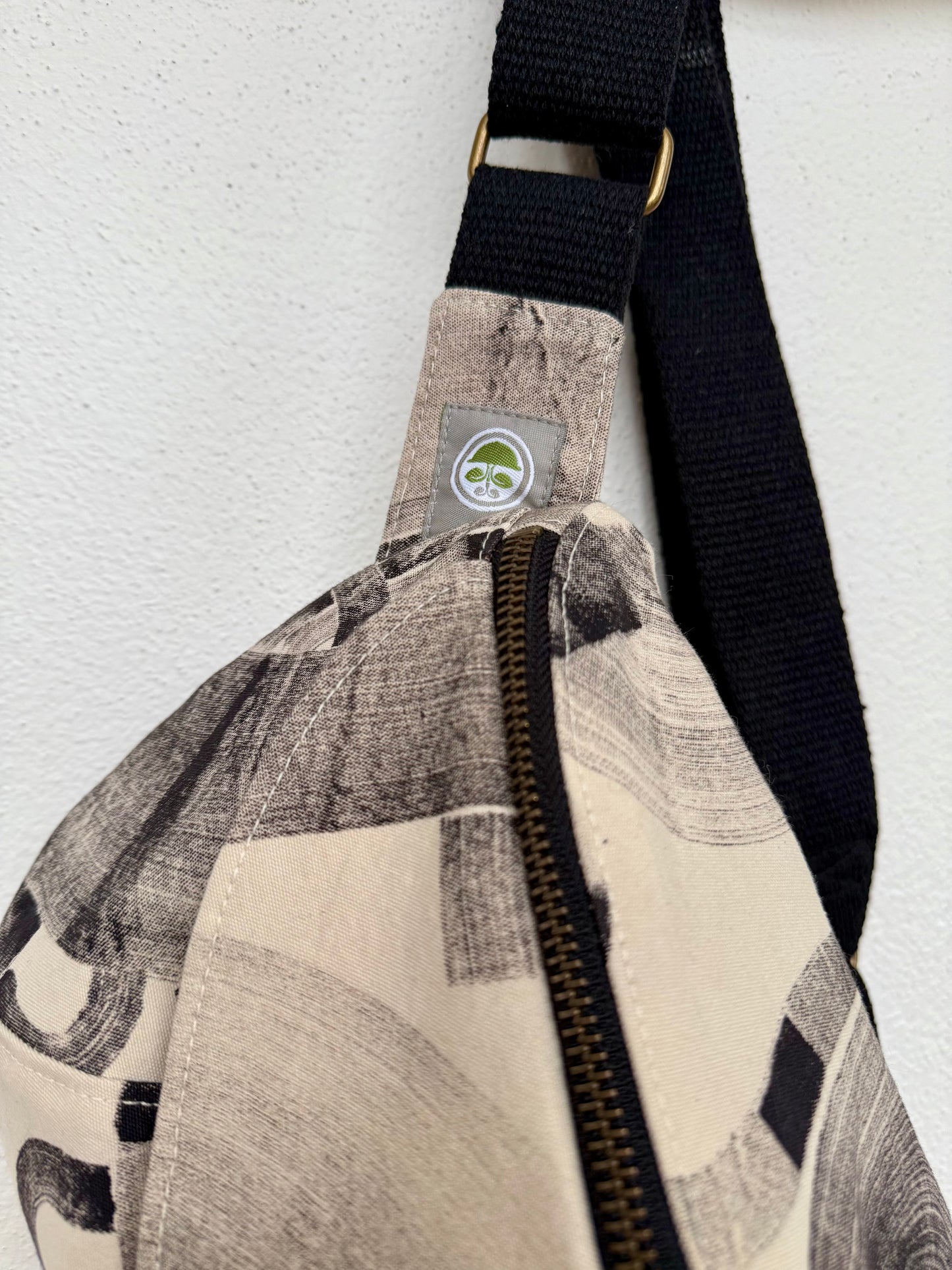 CROSSBODY_BAG II