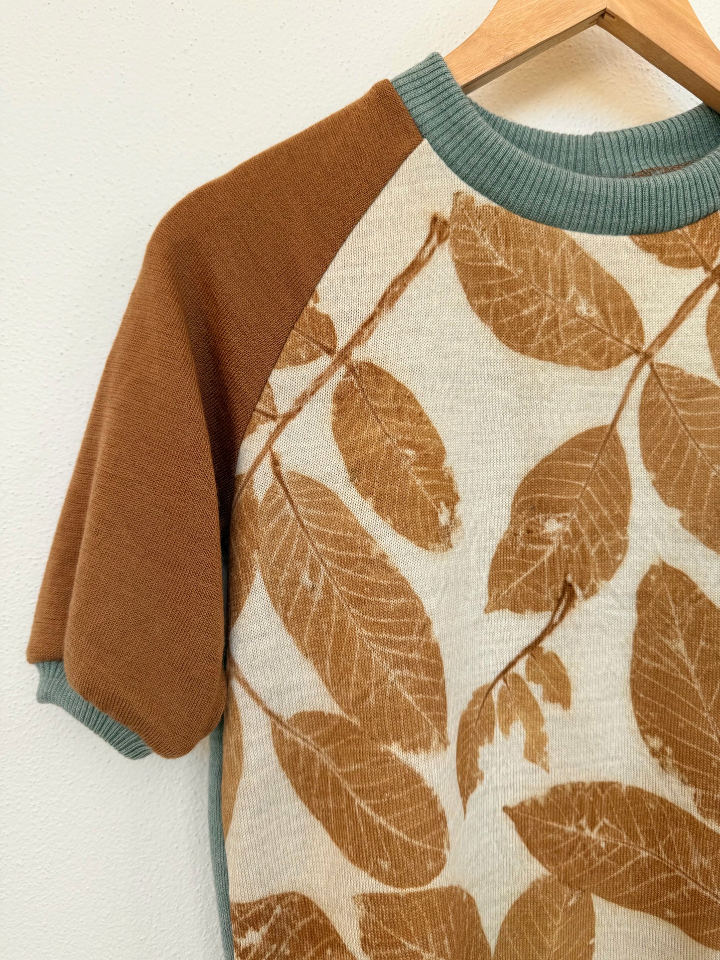 BROWN SHORT SLEEVE WALNUT, S