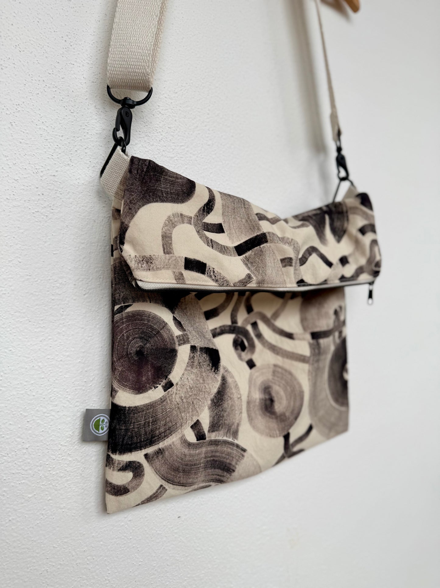 HAND_PAINTED BAG I