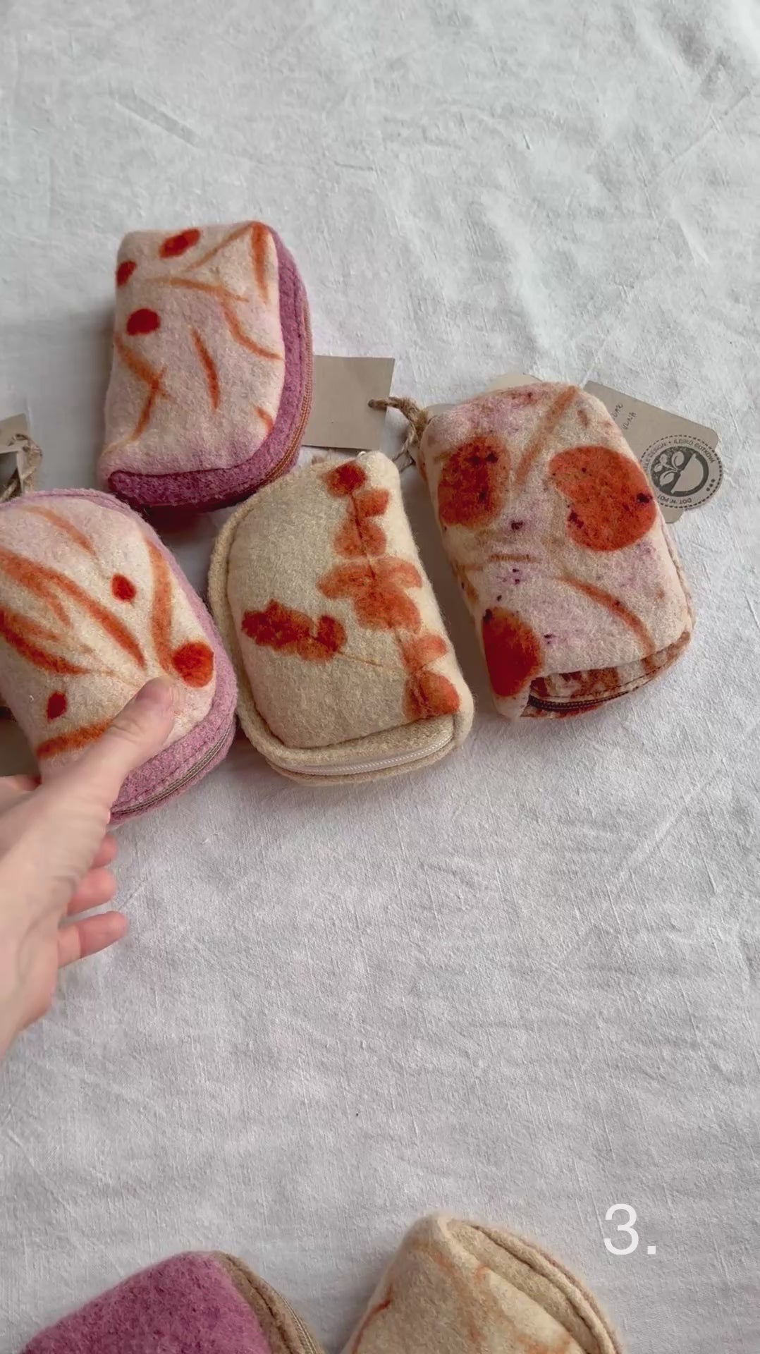 video of the 3. naturally dyed and eco-printed woolen purse by DOT 'N' POT