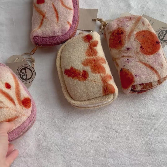 video of the 4. naturally dyed and eco-printed woolen purse by DOT 'N' POT